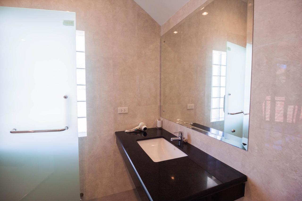 Luxury Pool Villa 4 Bedroom 900M Beach 1.5 Km Downtown Pattaya Ngoại thất bức ảnh